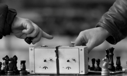 Wees geen schaakstuk, maar een schaker